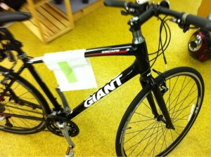 GIANT ESCAPE RX3 入荷