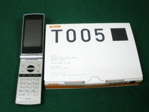 ★au/T005　★docomo/BlackBerry　携帯電話入荷しました～＼(^o^)／