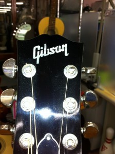 Gibson アコースティック J-45その2