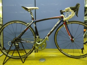 LAPIERRE/ラピエール ロードバイク XELIUS/ゼリウス 400 FDJ CP 2011入荷ですよ～♪