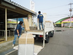 オフィス家具の配達です(*^^)v