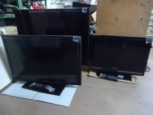 ミツビシの液晶テレビ3台入荷(^o^)